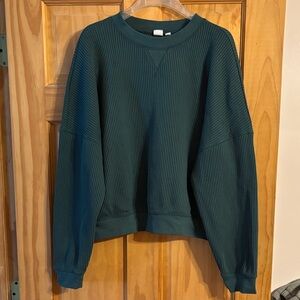 GAP Women's Crewneck Sweater in Deep Green